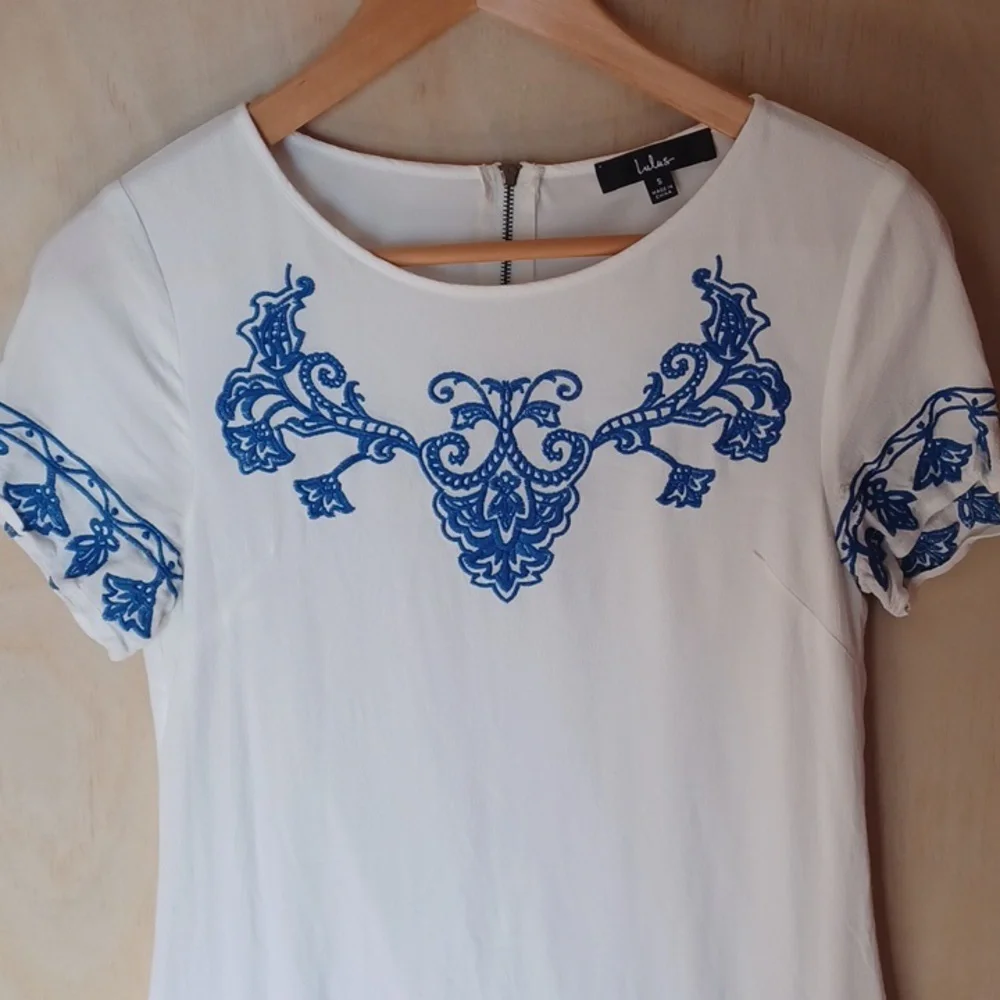 Lulus Tale To Tell Embroidered Shift Mini Dress, Short Sleeve, Blue, Ivory